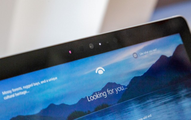 ميزات لوحي مايكروسوفت سيرفس جو Surface Go