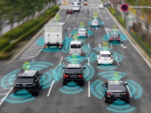 Autonomous vehicles مقارنة بين اتصالات الجيل الخامس 5G والجيل الرابع 4G