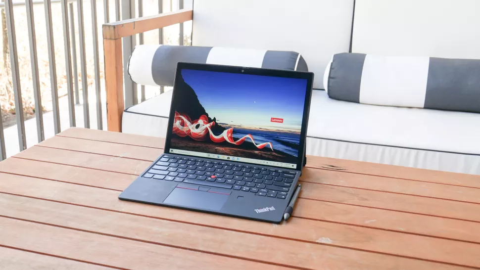 Lenovo ThinkPad X12 Detachable أفضل لاب توب لينوفو حتى الآن .. القائمة الأحدث 2022