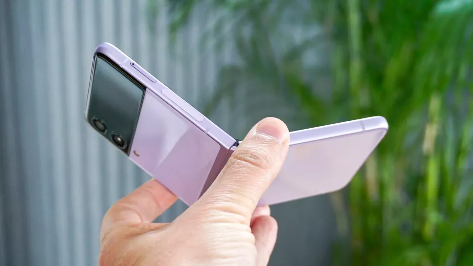 Samsung Galaxy Z Flip 3 سامسونج 2022