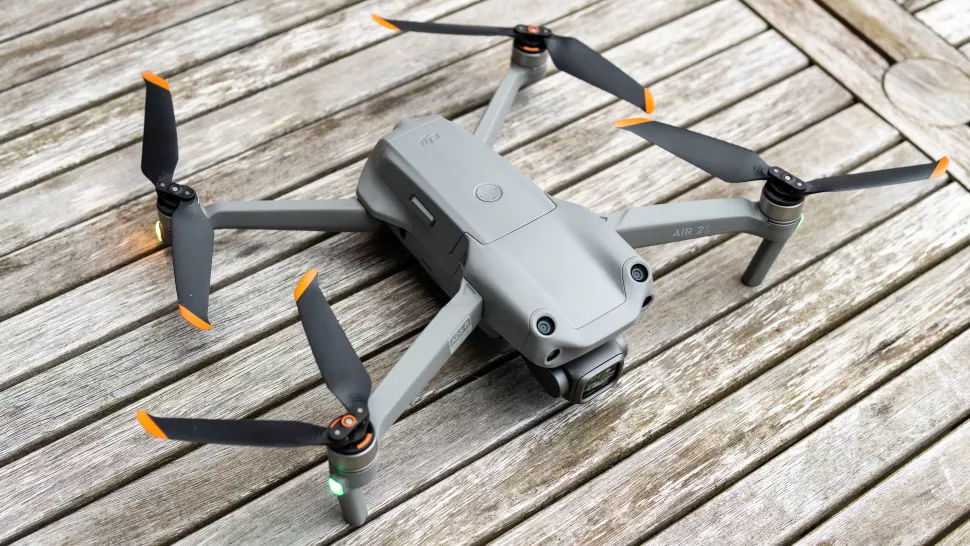 أحدث كاميرات درون في 2022 DJI Air 2S