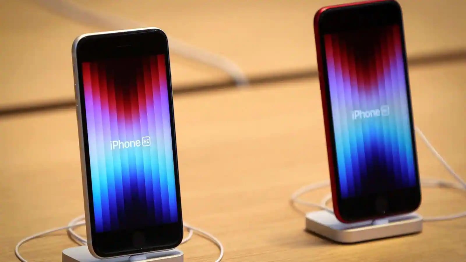 مواصفات iPhone SE 3 