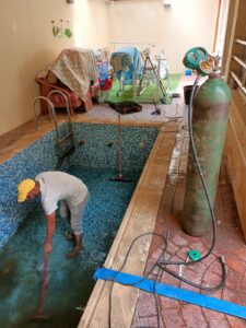 كشف تسربات المسابح بجدة