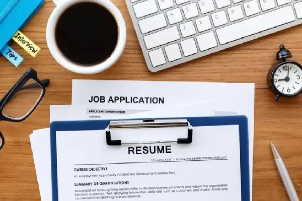 كتابة-السيرة-الذاتية-بسهولة-وباحترافية